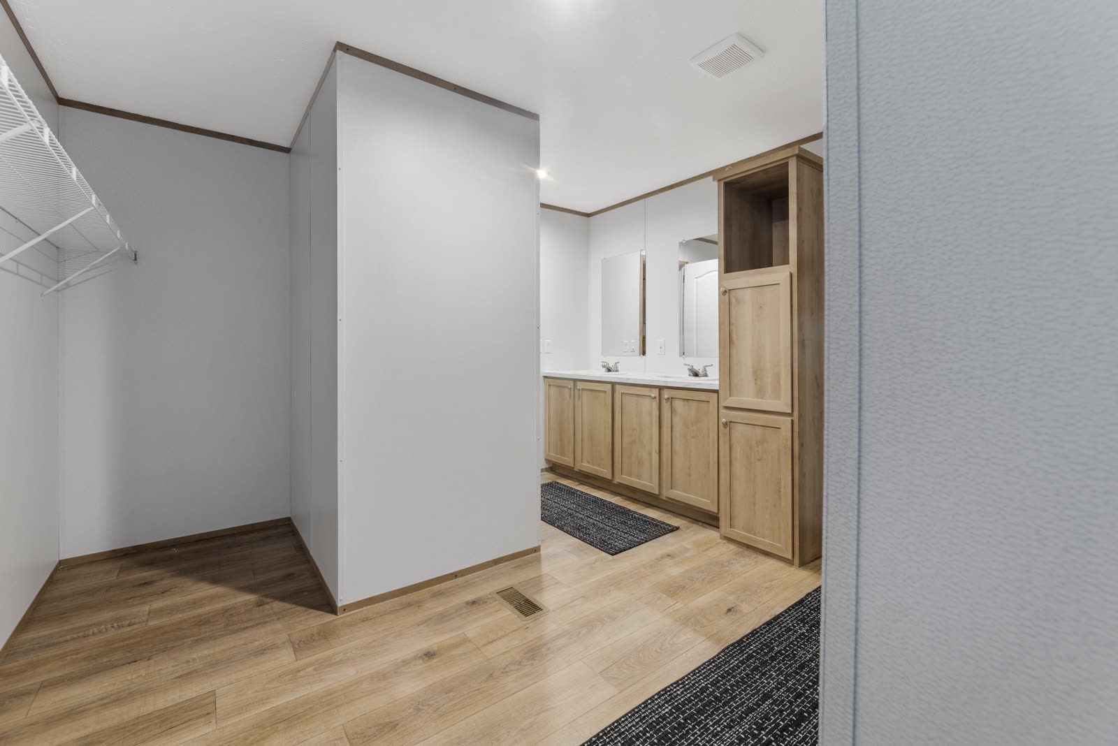 Walk-in closet off Bath 1.