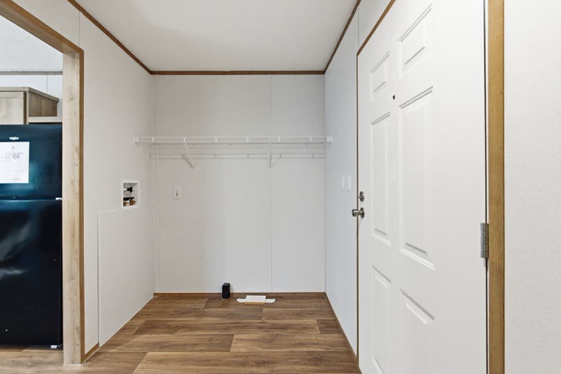 Laurel 32483B, photograph 9