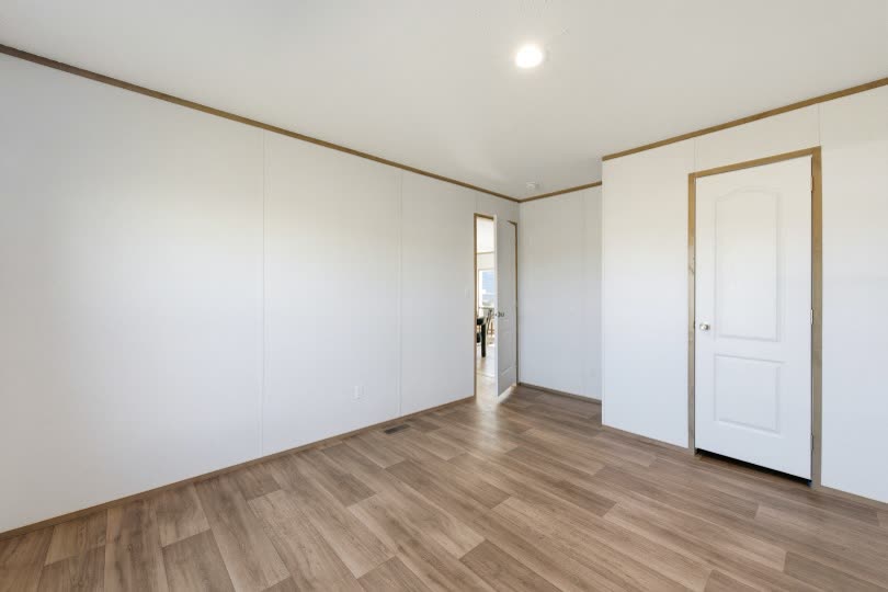 Laurel 32483B, photograph 18