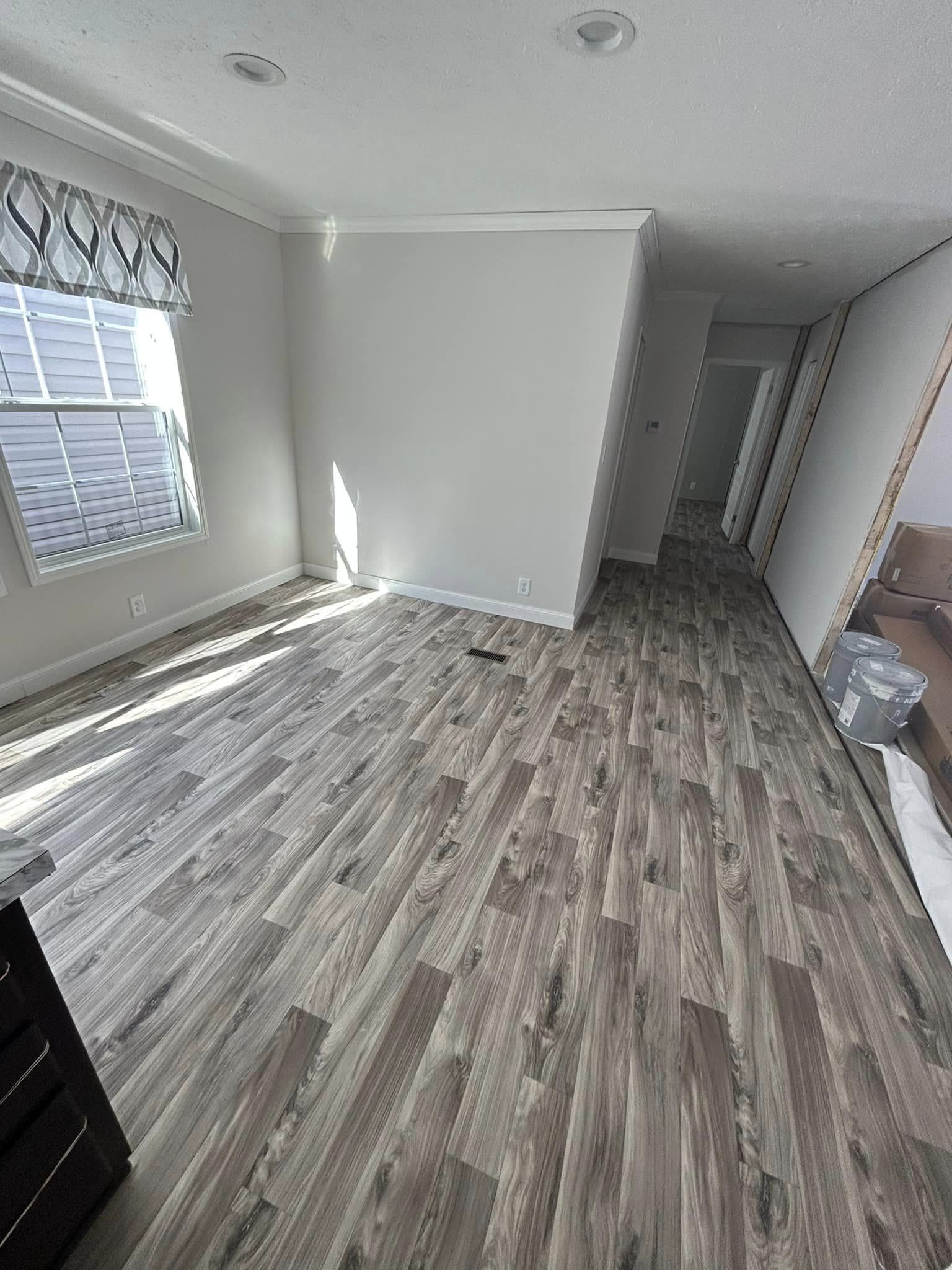 Country Manor 28563M