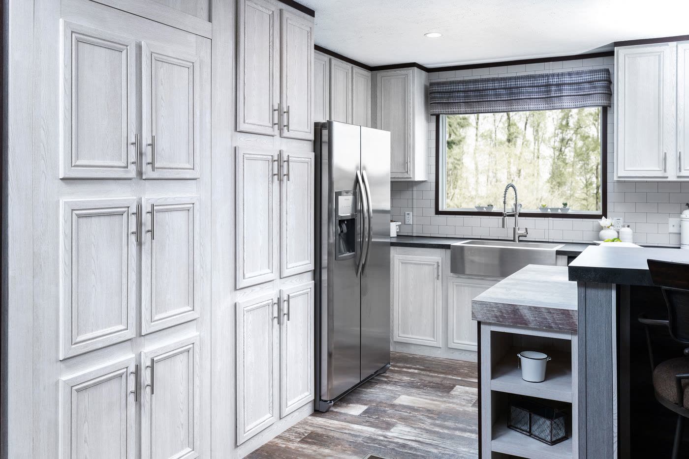 The Shoreline, photograph 30
